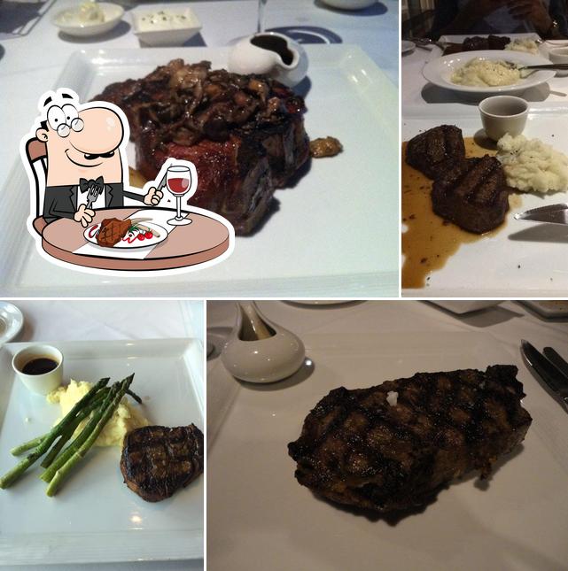Закажите блюда из мяса в "Neros Steakhouse"