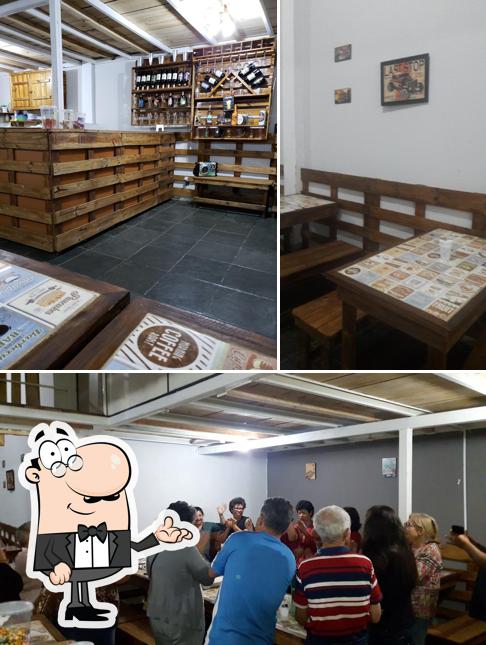 O interior do Expressinho Lanches