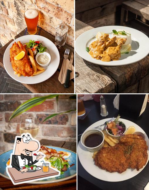 Glengarry Castle Hotel in Redfern Restaurant menu and reviews