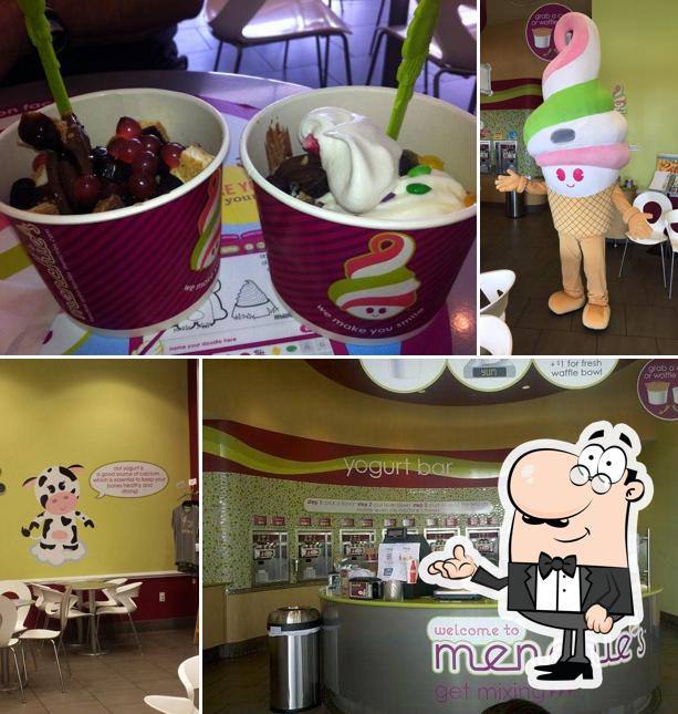 Mira cómo es Menchie's Frozen Yogurt por dentro