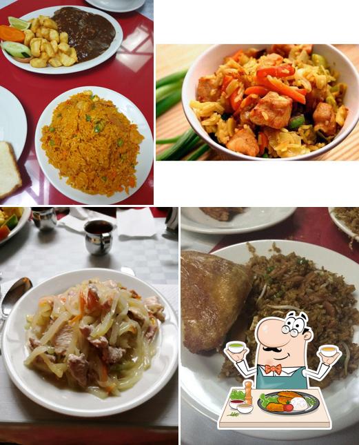 Comida en Restaurante Chop Suey