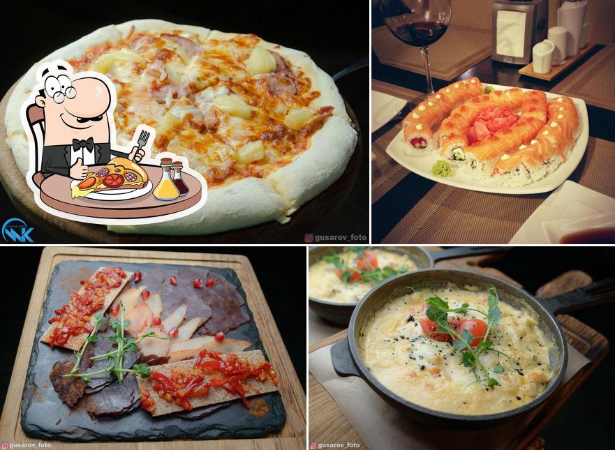 Try out pizza at Divan