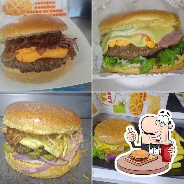 Experimente um hambúrguer no Vetal Lanches Hamburgueria Artesanal