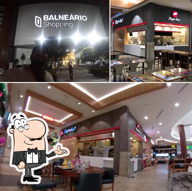 O interior do Pizza Hut Balneário Shopping