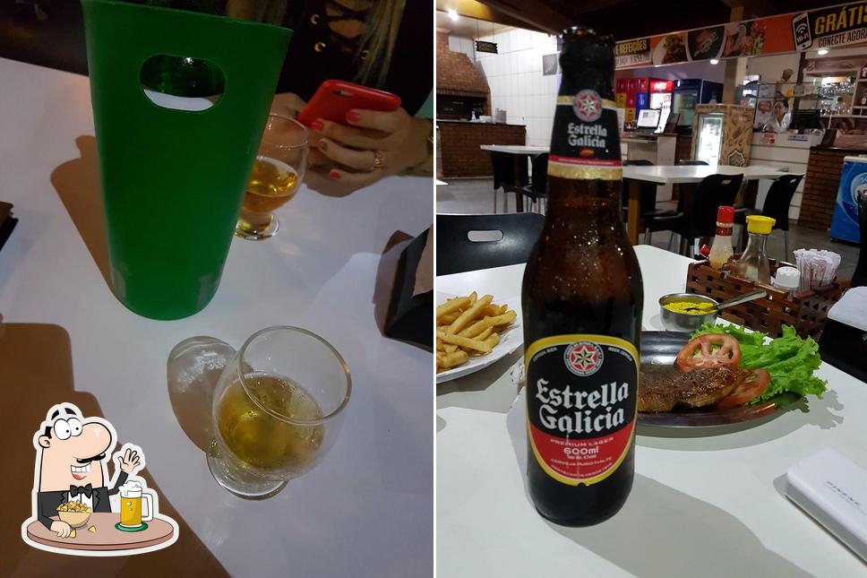 Arena Grill Cearazinho fornece uma gama de cervejas