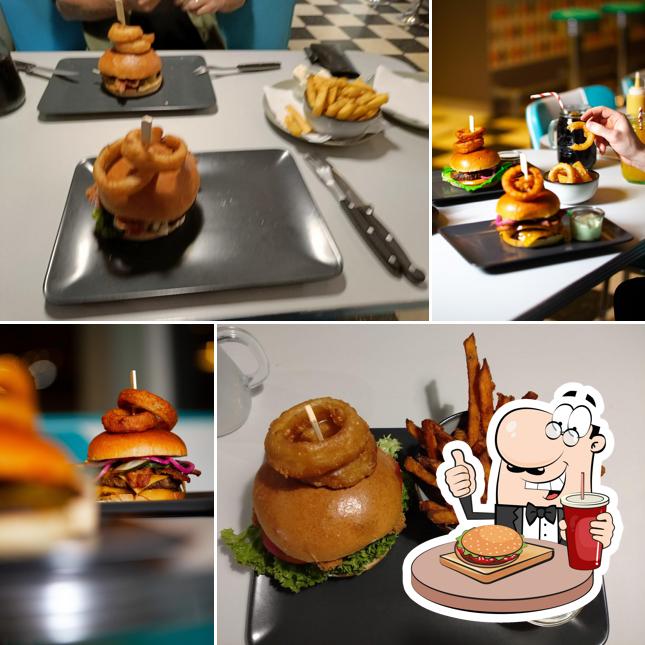 Diners' Lounge