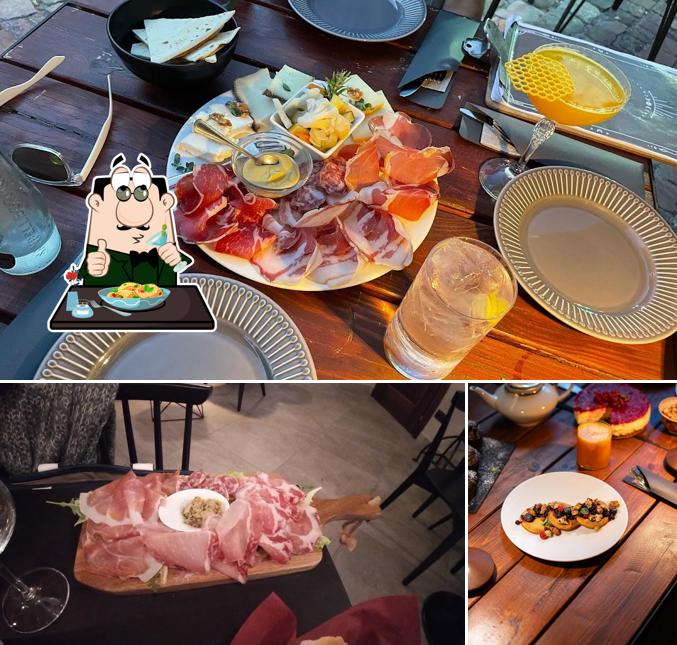 Cibo al Falegnameria Vini Cocktail Piccola Cucina