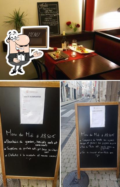 Voici l’image représentant la tableau noir et intérieur sur Restaurant Les Banquettes Rouges Blois