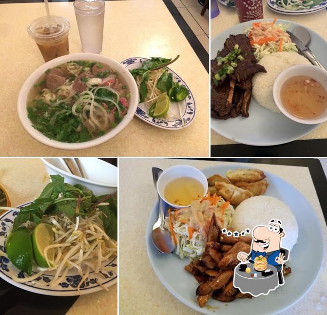 Meals at Pho Tai