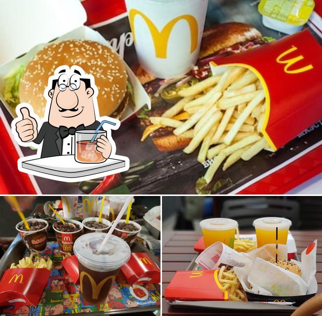 A imagem do McDonald's’s bebida e cidadãos