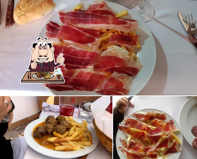 Pide un plato con carne en Restaurante Casa El Padrino