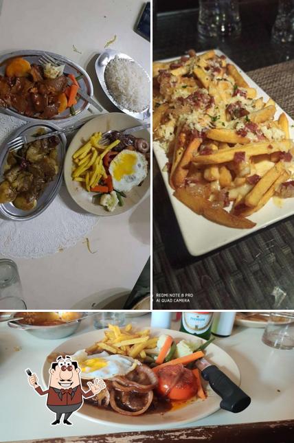 Food at Longuinhos Bar, Restaurant & Confectioners