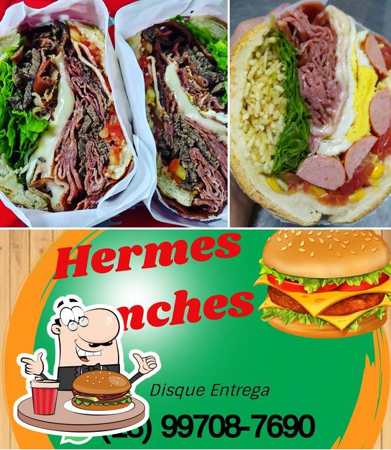 Experimente um hambúrguer no Hermes Lanches