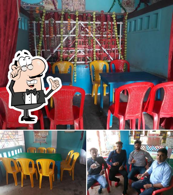 Check out how Jalebee Chana Pan Center looks inside