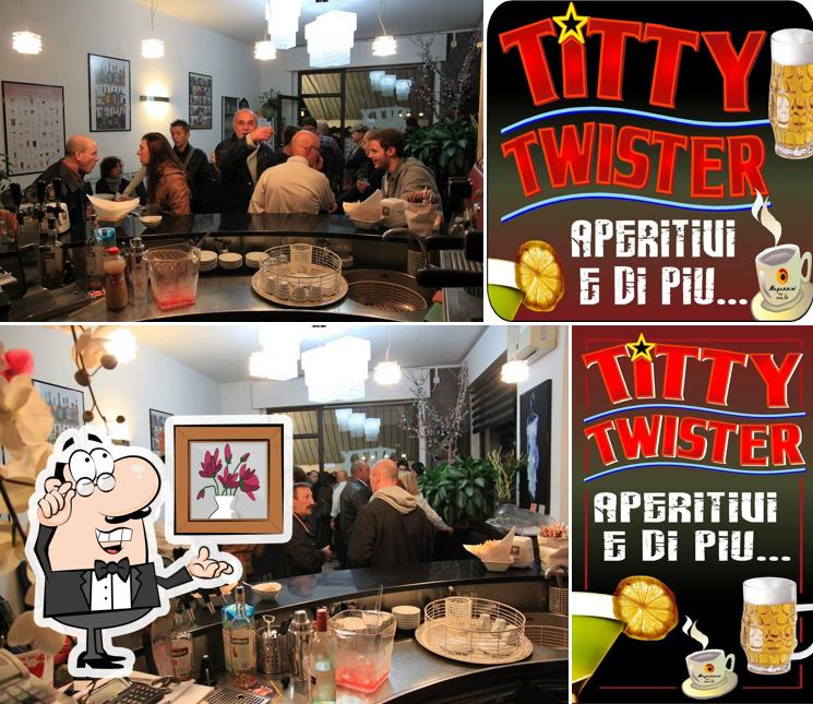 Dai un'occhiata agli interni di Titty Twister Bar