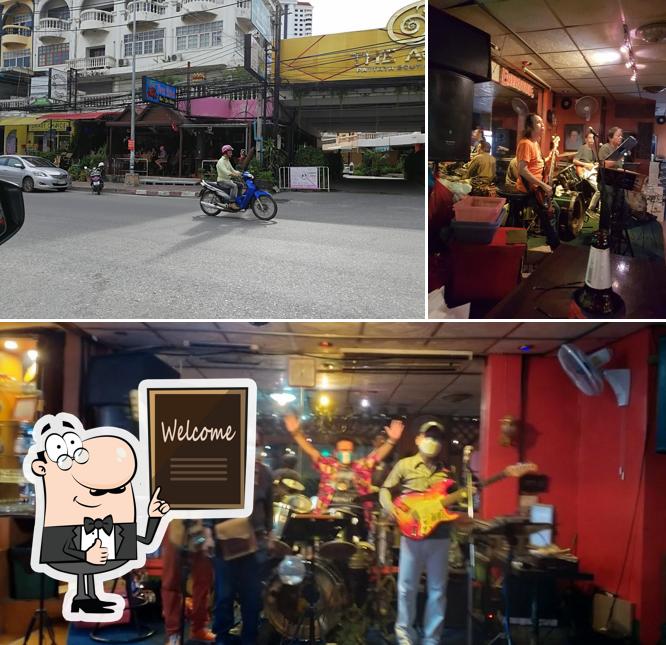 Three Roses Bar, Pattaya City Restaurant reviews