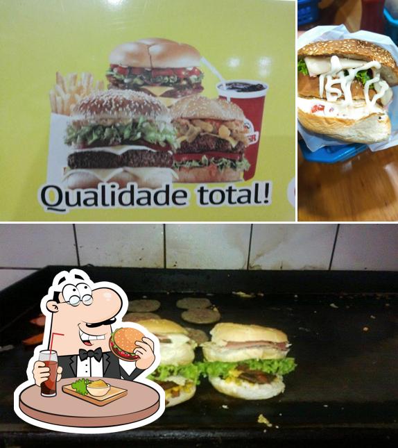 Experimente um hambúrguer no BICHO PRA PAO BURGUER