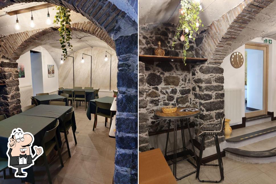 L'intérieur de A Cisterna - Trattoria