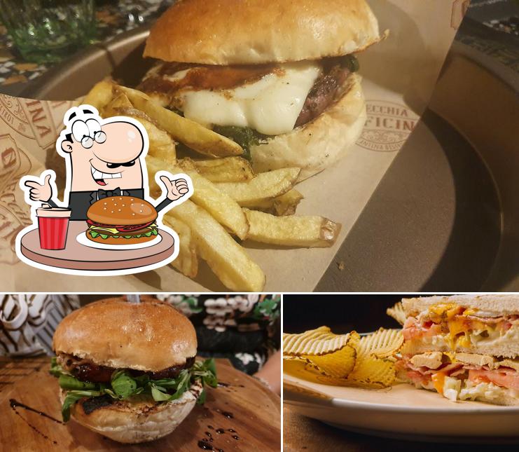 Gli hamburger di Vecchia Officina Cantina Bistrot potranno incontrare i gusti di molti