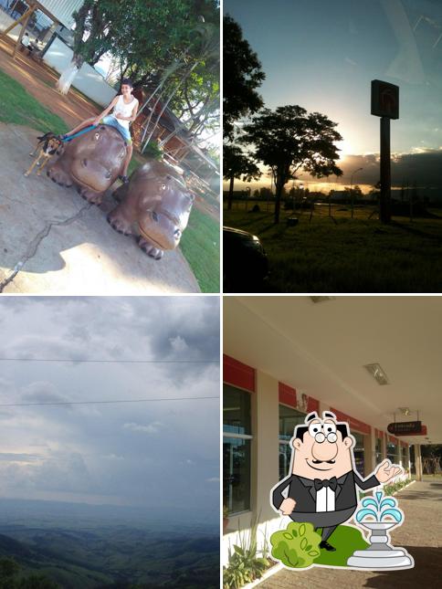 Veja imagens do exterior do Restaurante Rede Frango Assado - Roseira