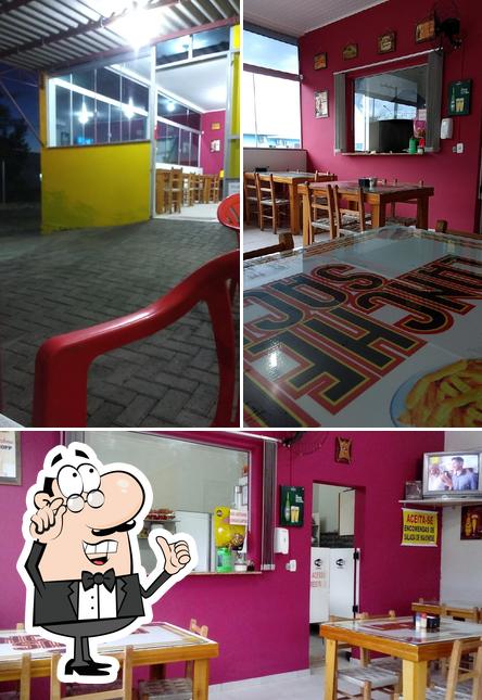 O interior do Lanches Saci