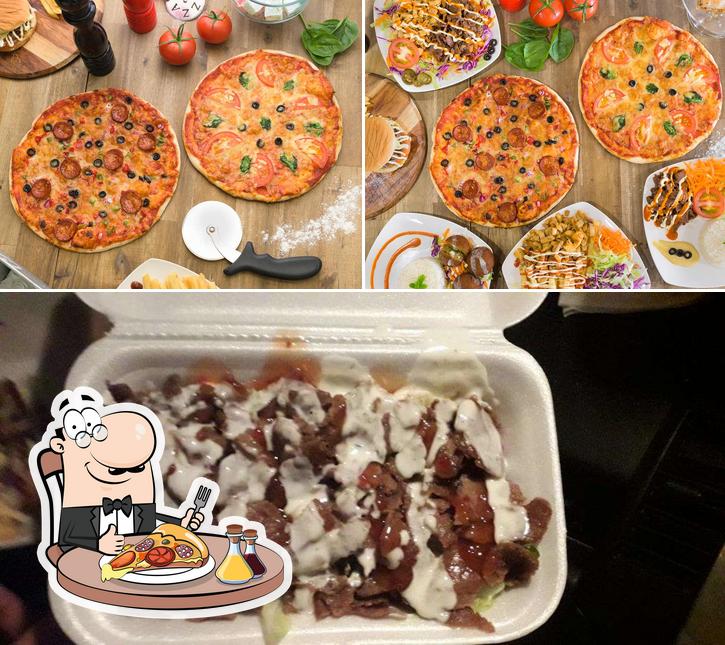 Pick pizza at Kebabistan