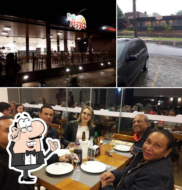 O interior do Baita Pizza