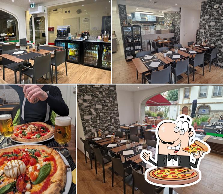 A DAMARINA PIZZERIA, puoi ordinare una bella pizza