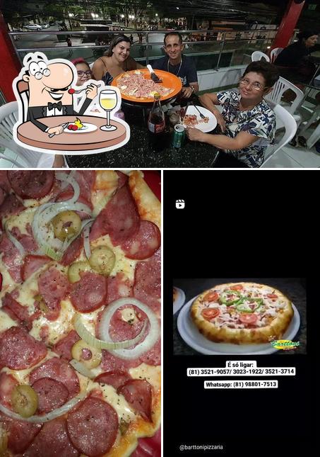 Comida em Pizzaria Barttoni