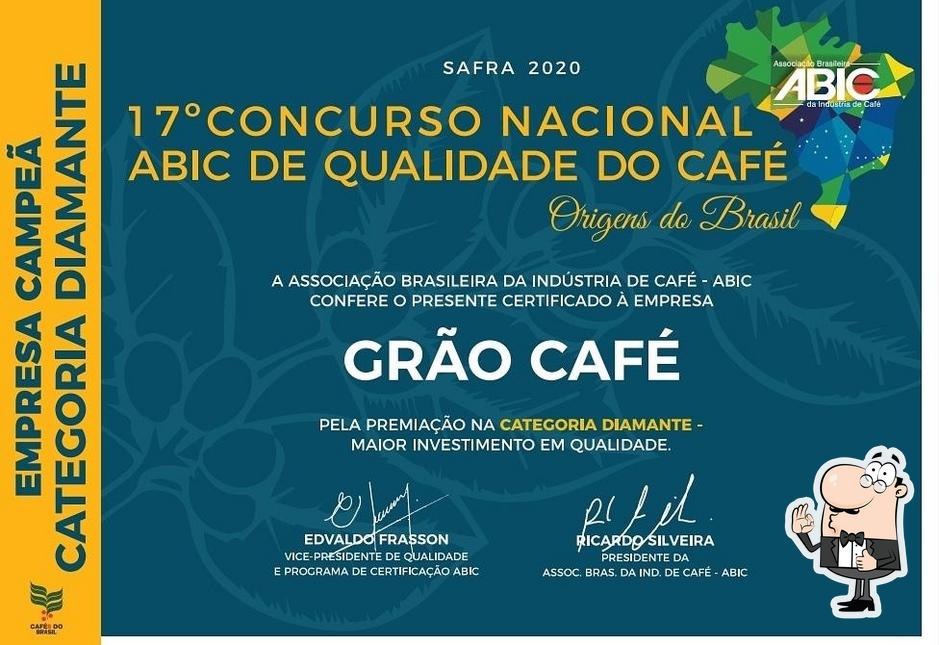 Look at the pic of Grão Café