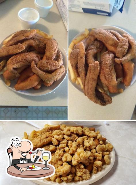 Kelly's Seafood, 1204 E Dixon Blvd in Shelby Restaurant menu and reviews