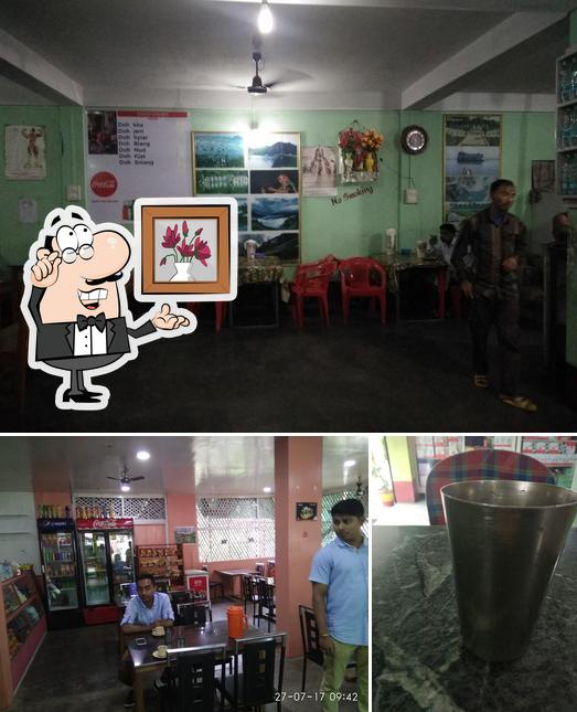 The picture of National Highway Dhaba’s interior and beer