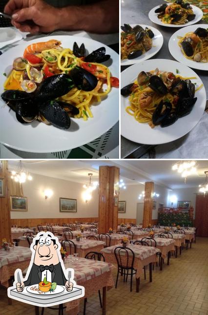 Questa è la immagine che raffigura la cibo e interni di Pizzeria Bosco di Foglino