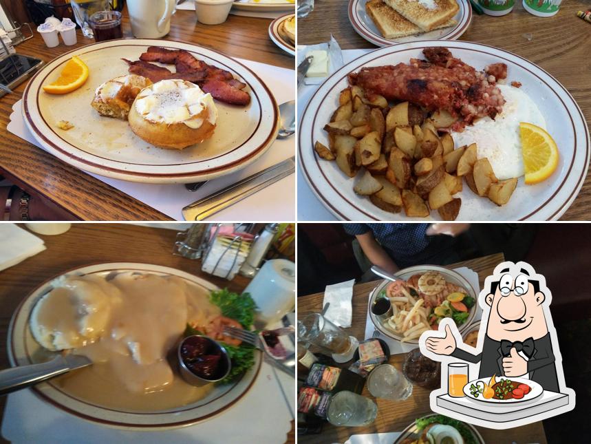 Herb's Restaurant and Shenanigans Lounge in Grants Pass Mexican