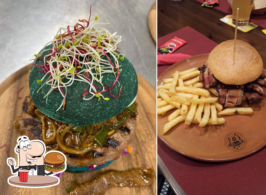 Ordina un hamburger a Passaporta Fantasy Food & Beer