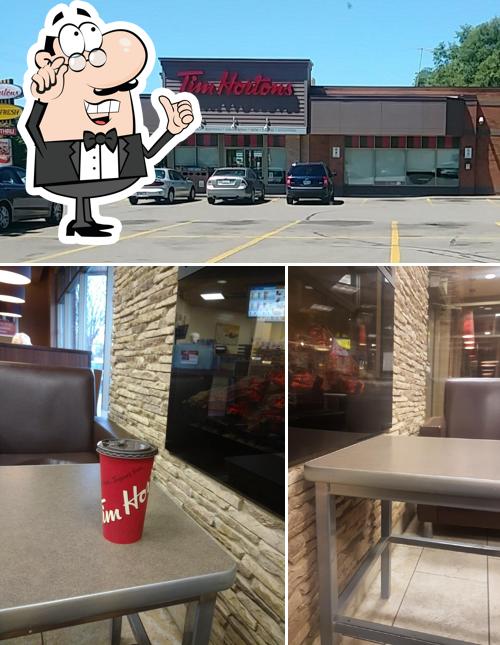 L'intérieur de Tim Hortons