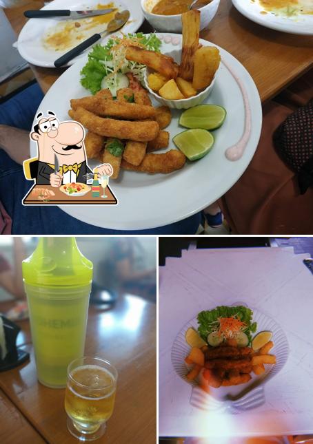 Dê uma olhada a imagem apresentando comida e cerveja no Señor Ceviche