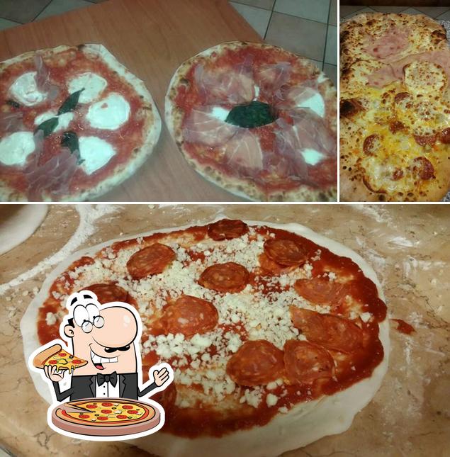 Elige una pizza en Da Carmelo Paninoteca E Pizzeria