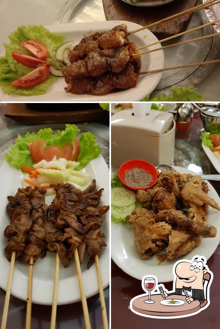 Food at Restoran Asia