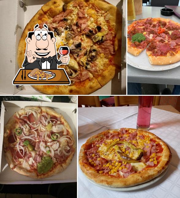 Order pizza at Alexandro Inh Fouad Wagdy