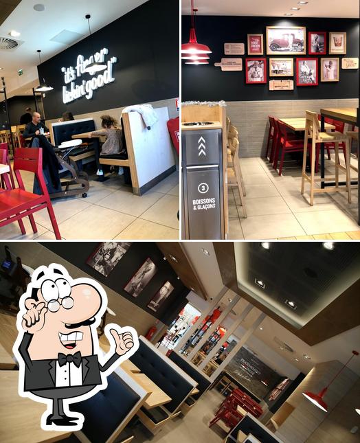 L'intérieur de KFC istres