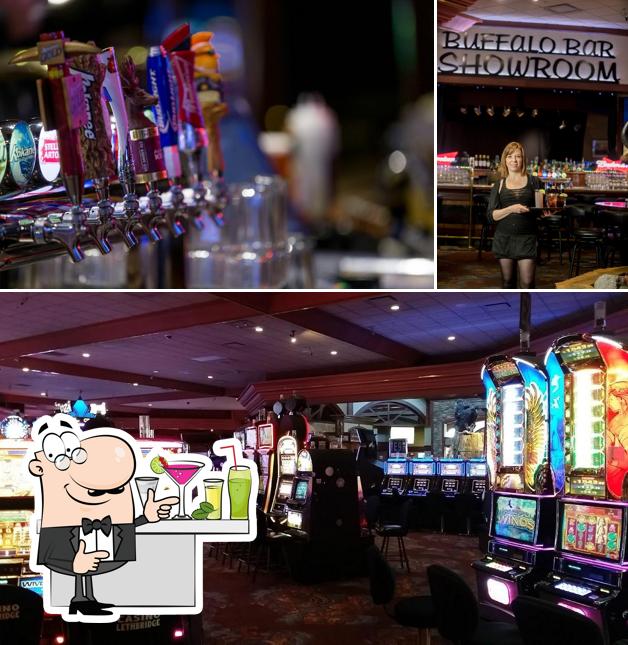 Voici la photo représentant la comptoir de bar et intérieur sur Pure Casino Lethbridge