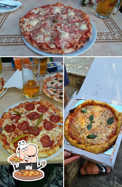 Prova una pizza a Novi Val Pizzeria