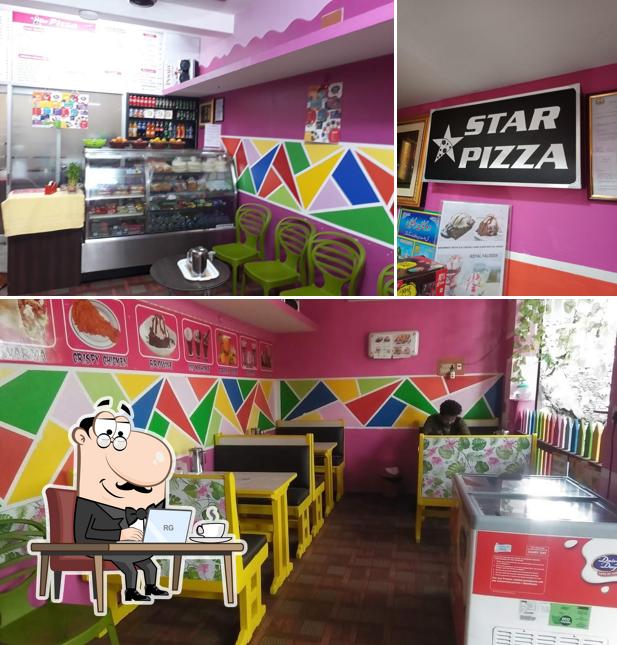 The interior of STAR PIZZA
