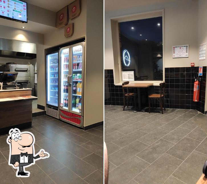 L'intérieur de Pizza Hut