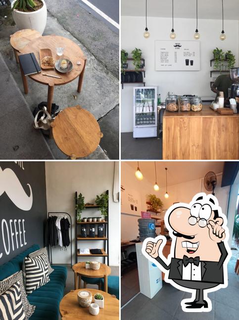 Check out how Mustache Coffee Bali looks inside