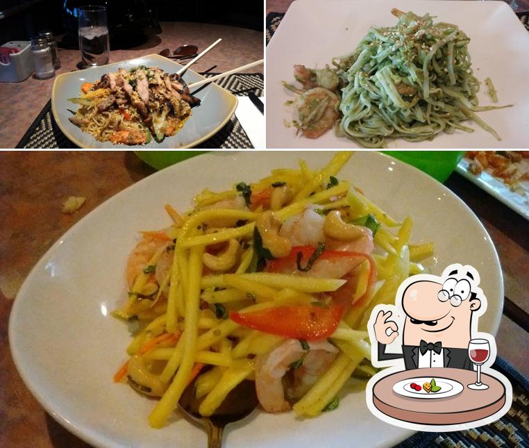 T'Basil in Ottawa Restaurant menu and reviews