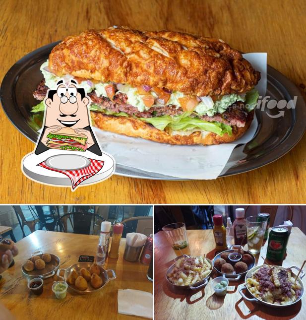 Pegue um sanduíche no The Burger House