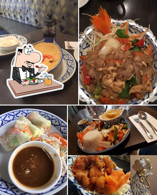 Food at Nakhon Thai