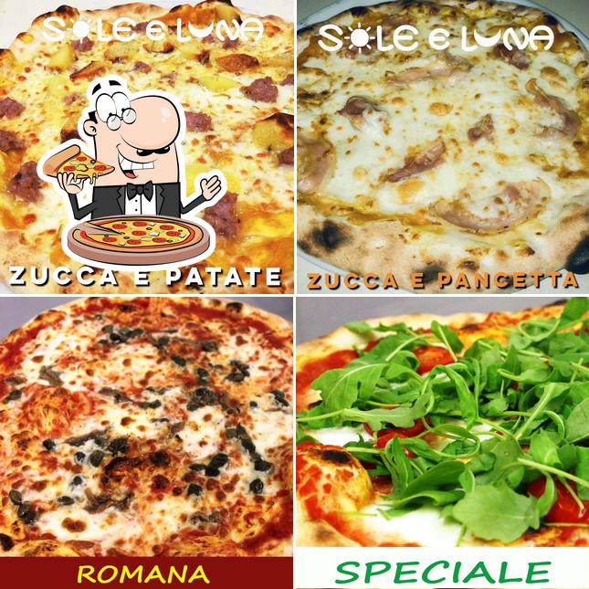 Order pizza at Pizzeria Sole e Luna